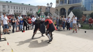 На Театральной площади проходил II-й открытый турнир Черноземья по историческому фехтованию «Клинок Черноземья 2020»
